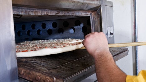 Four in ten pizza makers in Italy are foreign