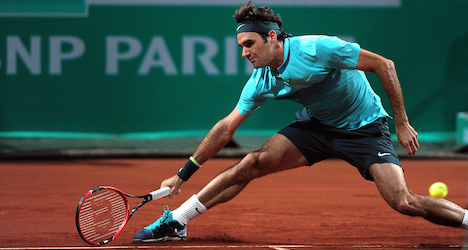 Federer heads to quarters in Istanbul Open