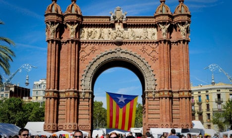 Catalan separatist flags banned in elections