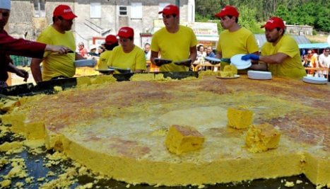 Eggsellent! Giant tortilla fiesta is cracking day out