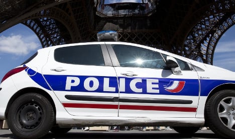 Paris police bust Eiffel Tower pickpocket ring