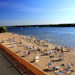 <b>Wannsee.</b> For Berliners, a splendid summer swimming hole couldn't get much more convenient than Wannsee, which is reachable by S-Bahn to the southwest of the city centre.Photo: <a href="http://bit.ly/1FEM9Xm">t-stern</a> / Wikimedia Commons.