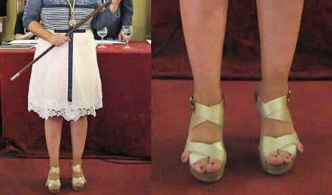Spanish mayor's rogue little toes go viral