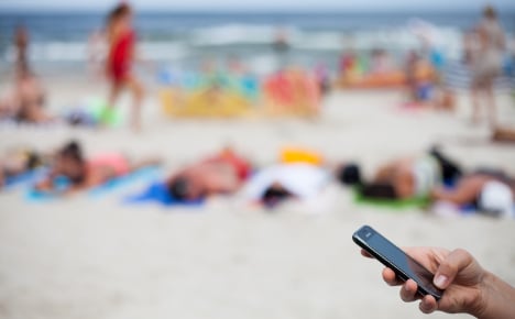EU Commissioner ‘to ban roaming fees by 2017’