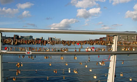 Copenhagen 'love locks' to stay, unlike in Paris