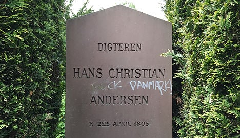 Grave of Hans Christian Andersen vandalized