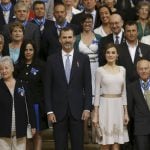 King Felipe and Queen Letizia posing with Spaniards decorated with the Order of Civil Merit on June 19th, the first anniversary of King Felipe's coronation. Photo: Sergio Barrenechea/AFP