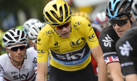 Britain's Froome to battle curse of the yellow jersey