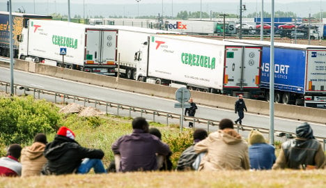 Eurotunnel seeks €10m to cover migrant disorder
