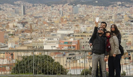 Barcelona's new mayor imposes curb on tourism