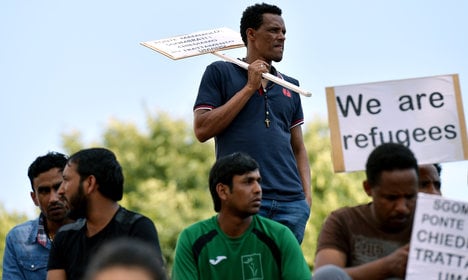 Migrants revolt over unpaid pocket money