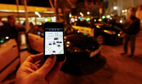 Spanish cabbies call for anti-Uber alliance