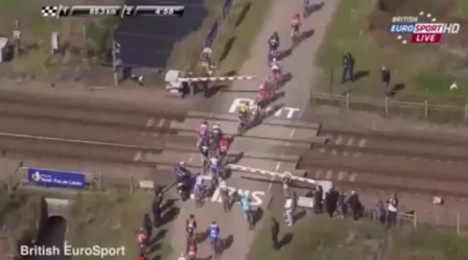 Army to patrol Tour de France rail crossings