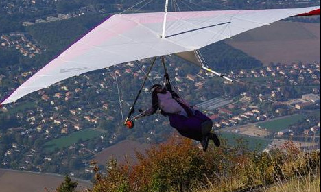 Briton dies in hang glider crash in eastern France