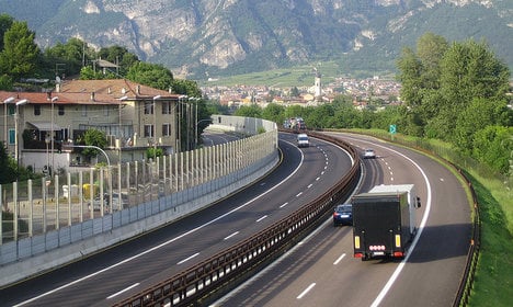 German teens hurt as bus veers of road in Italy