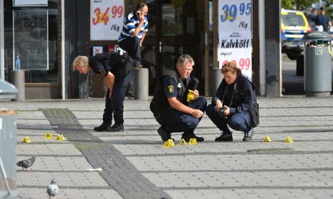 One dead after shooting and stabbing in Rinkeby