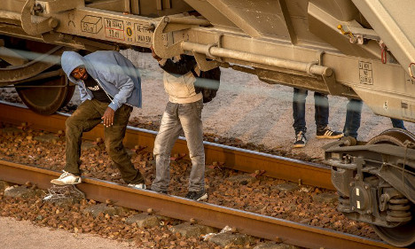 Migrant bids to enter Channel Tunnel falling