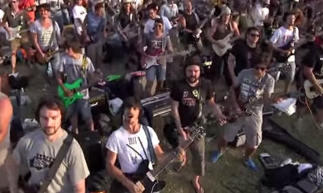 Foo Fighters pledge Italy visit after viral video
