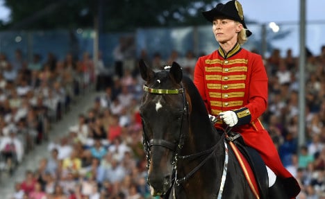 Defence Minister's day off for dressage contest
