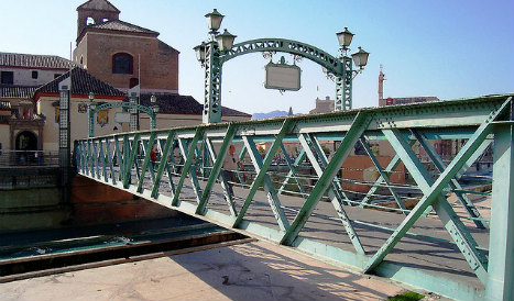 Drunk British tourist rescued after falling asleep atop bridge in Malaga