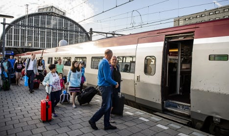 French minister calls for tougher train security