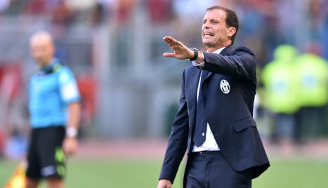 Roma stun Juve as Chievo crush Lazio