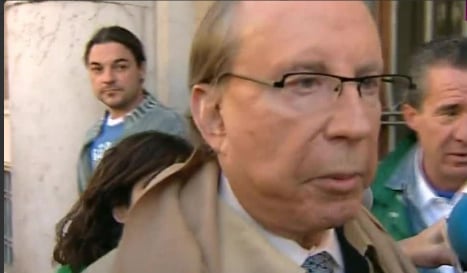 Cremation of businessman Ruiz-Mateos stalled over paternity claim