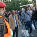 4,000 soldiers on alert as 40,000 refugees expected