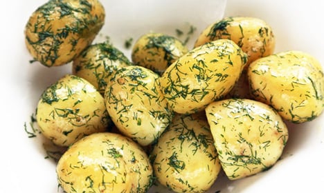 How to make Swedish potatoes with dill