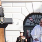 Obama welcomes pope to the White House
