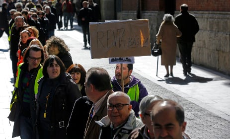 Spain’s much-vaunted economic recovery masks lingering jobs crisis