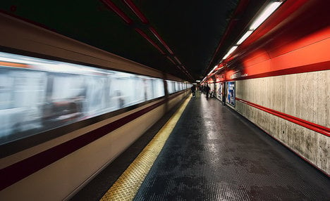 Four students trapped in Rome metro at night