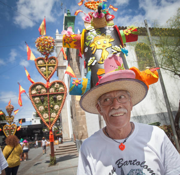 crazy festival hats