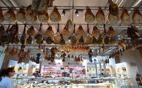 Italy's Eataly challenges France for food crown