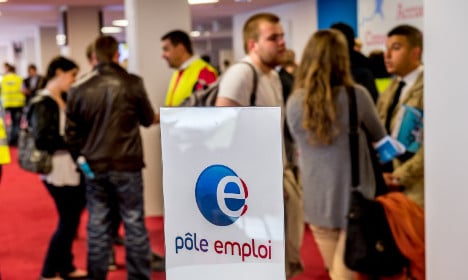 France sees biggest drop in jobless rate since 2007