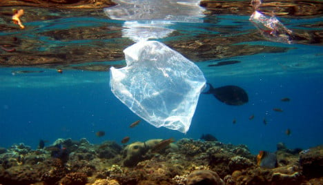 Retailers plan 20-cent charge on plastic bags