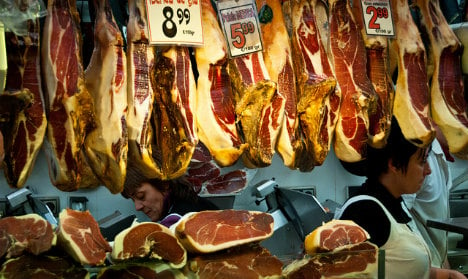 Spain is ready to give up cancer-causing jamón... and pigs might fly