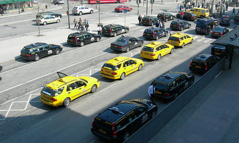 Swedish taxi drivers ‘ripping off refugees’