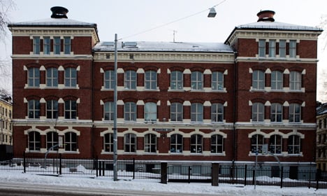 Threats close Oslo school for second time