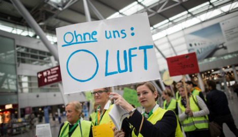 Lufthansa strike grounds another 900 flights