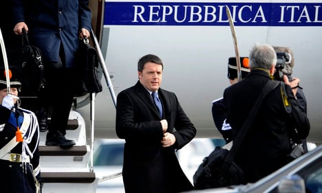 Renzi has swanky new jet – but nobody can fly it