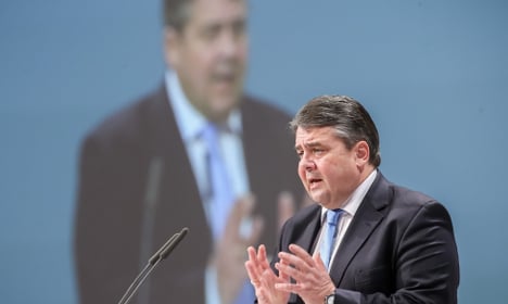 Germany's opposition 'in Merkel's shadow'
