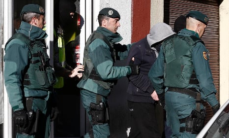Spain arrests two prison inmates for spreading Isis propaganda