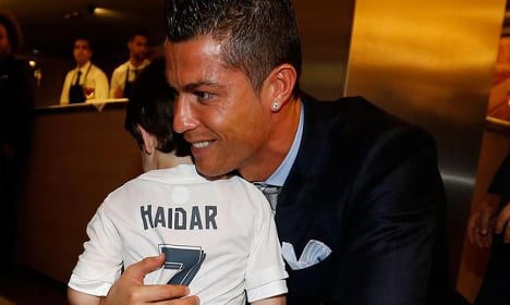 Ronaldo welcomes Beirut bombings orphan at Real Madrid's Bernabeu
