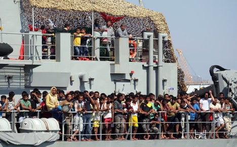 Nearly 2,000 migrants rescued off Libya