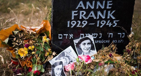 Anne Frank diary to go online amid legal row