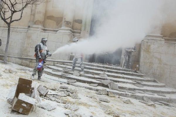 Spanish town celebrates crazy festival with flour and egg battle