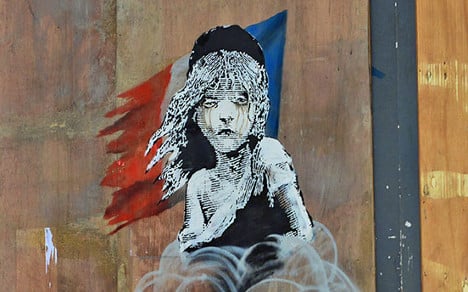 Banksy calls out use of teargas in Calais camp