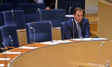 World goes nuts for ‘lonely’ Swedish PM pics