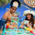Two models present the board game Dream Islands from Schmidt Spiele.Photo: Photo: DPA
